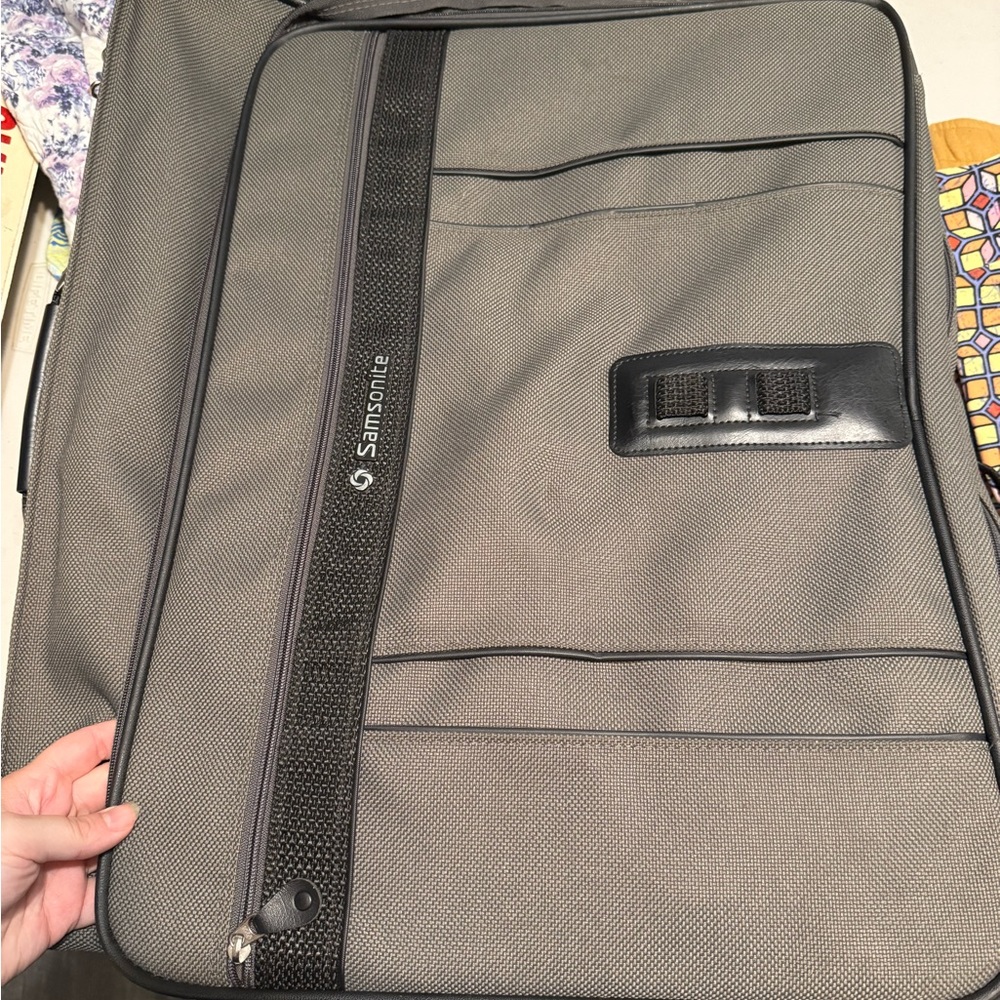 Samsonite Charcoal Travel Bag